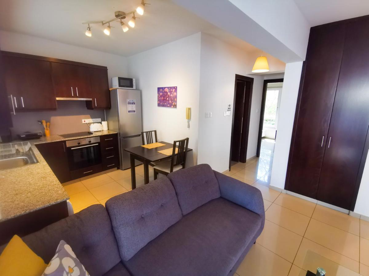 Promenade Breeze City Apartment Larnaka Exterior foto