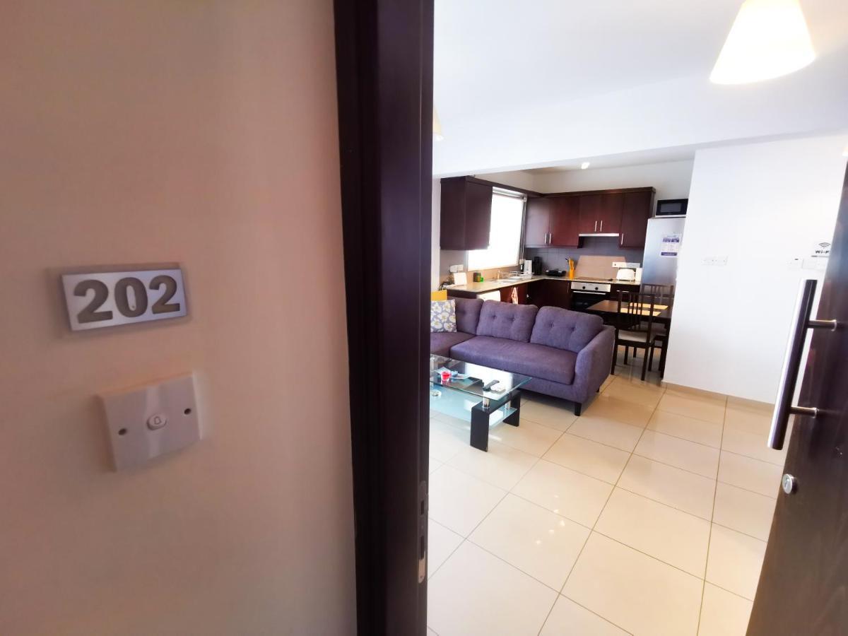 Promenade Breeze City Apartment Larnaka Exterior foto